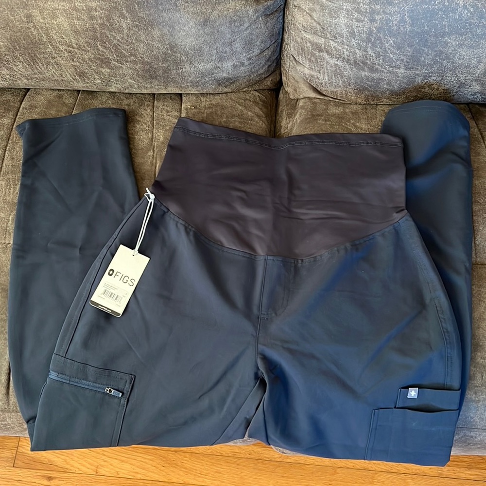 Yola Figs Maternity Scrubs